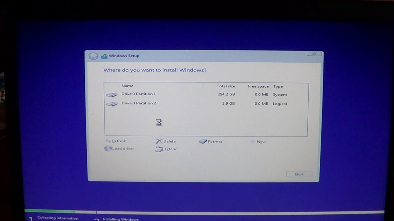 Select "Custom installation" and delete all existing partitions.
Install Windows on the newly created partition.