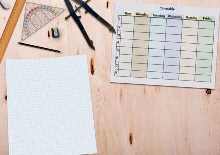 calendar weeks grid