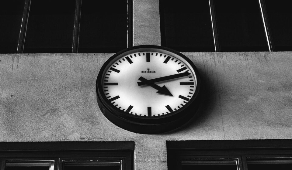 Hora en España: Guía Actualizada de Zonas Horarias y Horarios