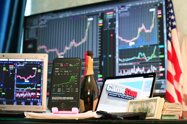 Stock chart showing the performance of Expand Energy Corporation (EXE) over the past year