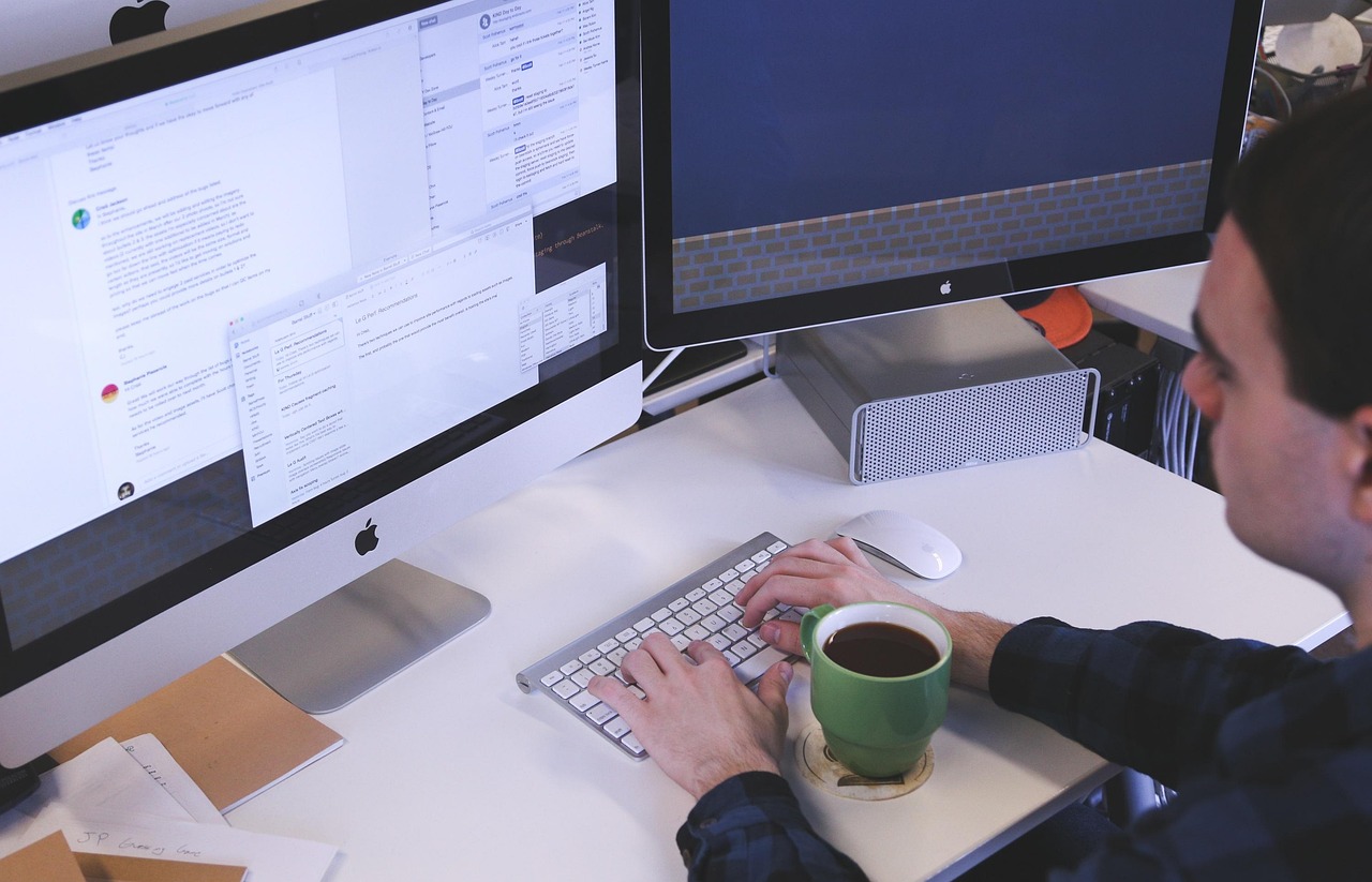 Shadow on Computer Monitor: Causes, Fixes, and Prevention