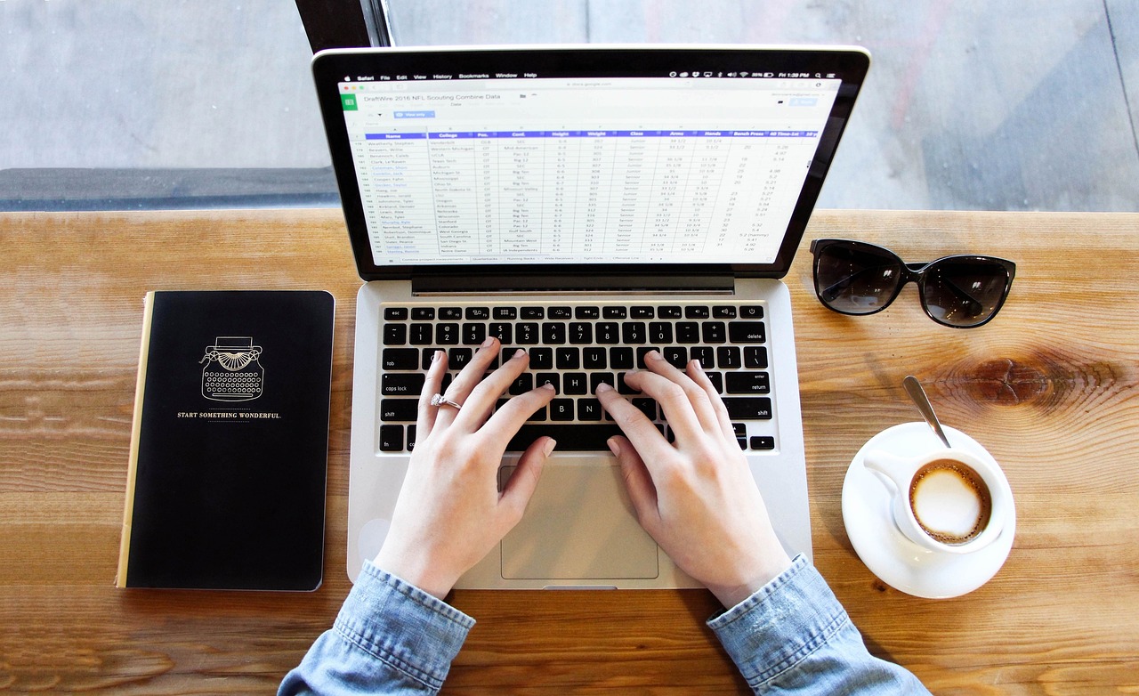 Laptop Screen Corner Dark: Causes, Fixes, and Cost-Savvy