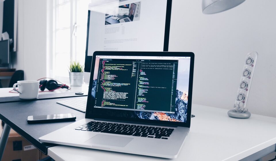 Monitor Blue Color Problem: Causes, Fixes, and Prevention