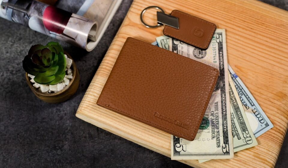 Ridge Wallet Review: Is This Minimalist Wallet Worth It?