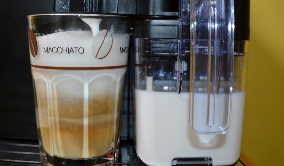 The Ultimate Latte Machine Guide: Brew Like a Pro at Home